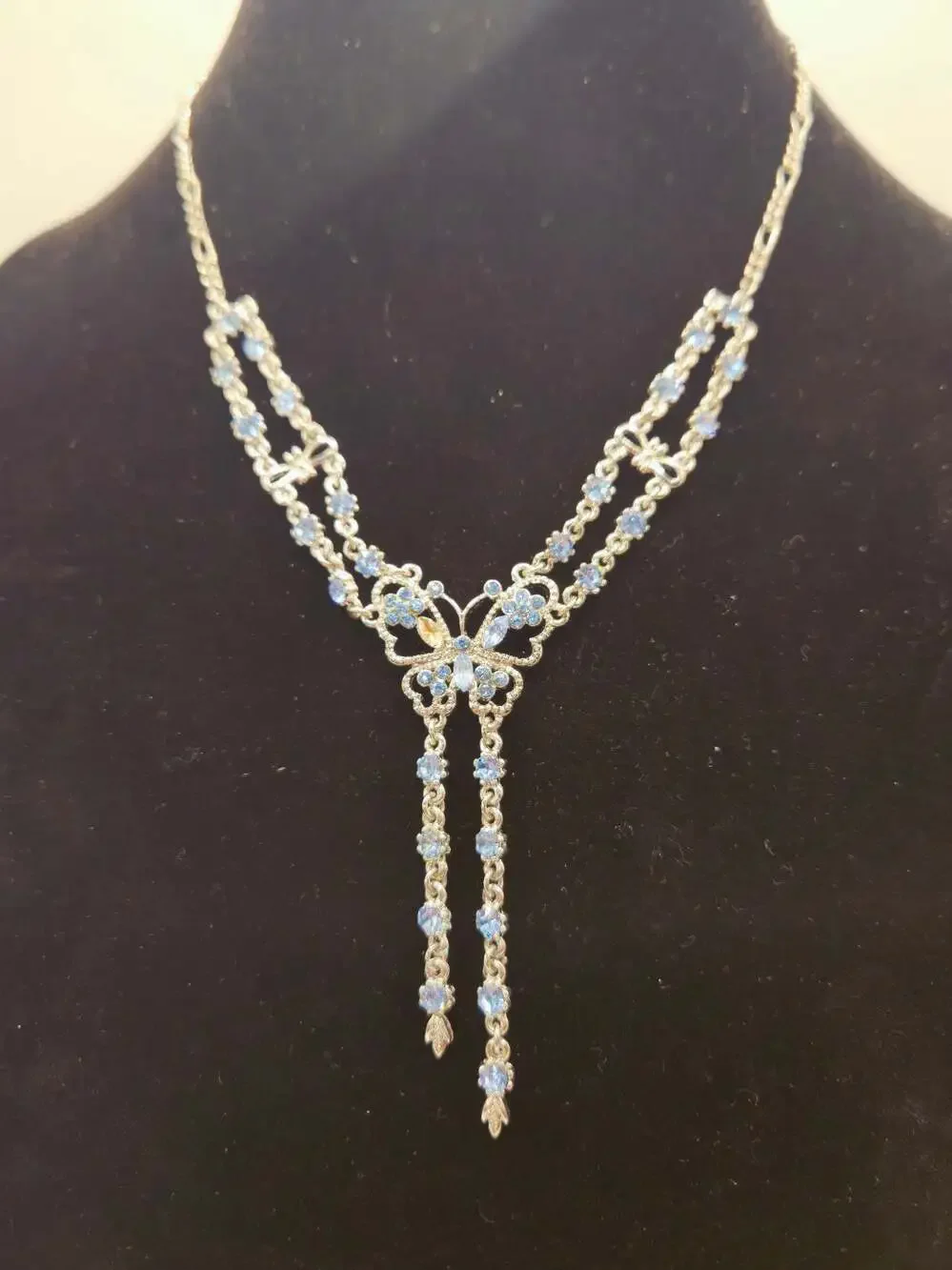 VTG Silver Tone Butterfly Y-Drop Set